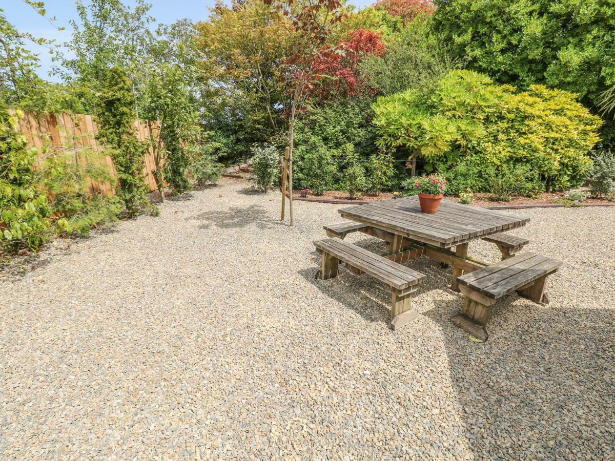 Willow Lodge Tenby Extérieur photo